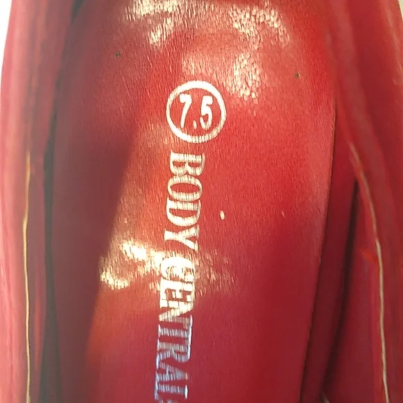 Body Center Heels Shoes Women have a little Scratches are inside of heels. - Picture 6 of 14